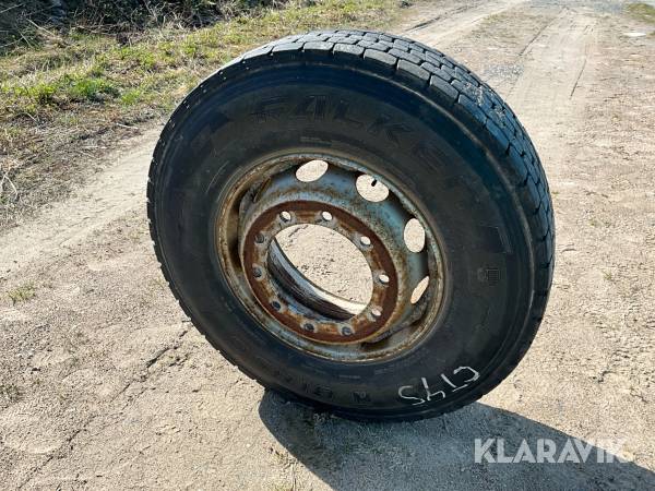 Däck 295/80R22,5