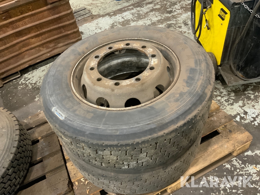 Däck och fälg Michelin x 315/60R22.5