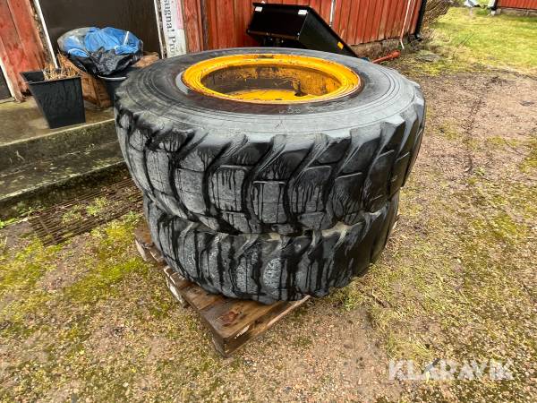 Däck med fälg 15.5-25 X RMichelin Type A