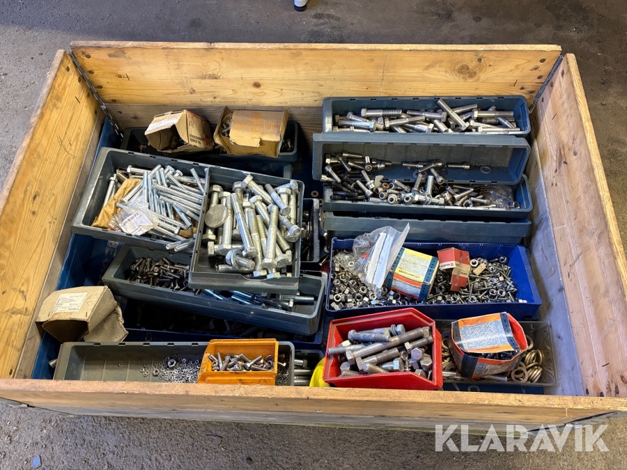 Blandat parti med tumbult rostfritt och galvat