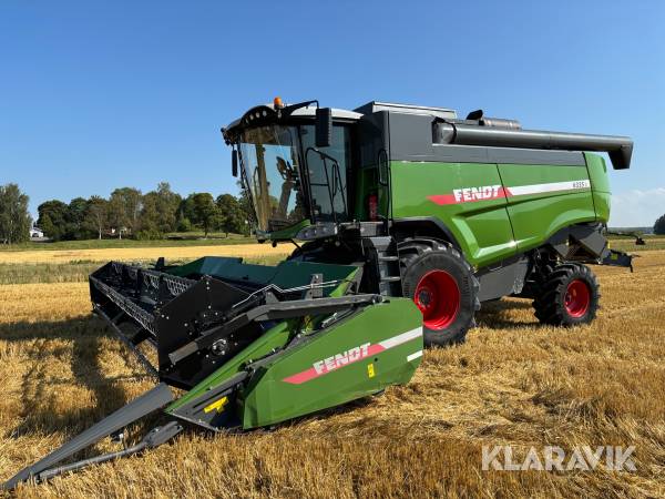 Skördetröska Fendt 6335 C med 22 fots skärbord