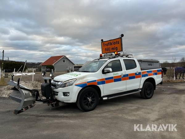 Pickup med vikplog och sandspridare Isuzu D-Max Crew Cab 2.5 4WD