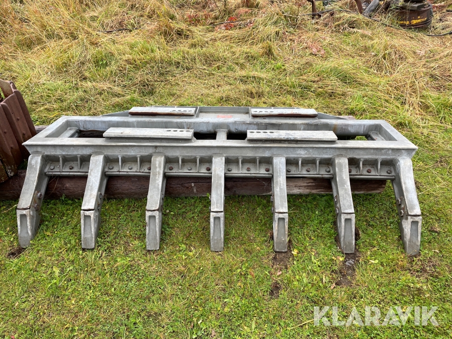 Riv till entreprenadmaskin Lundholm