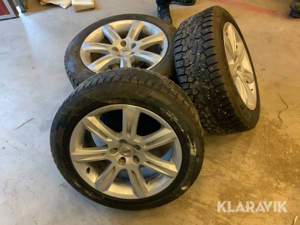 Dubbdäck för Volvo Pirelli 225/55R17