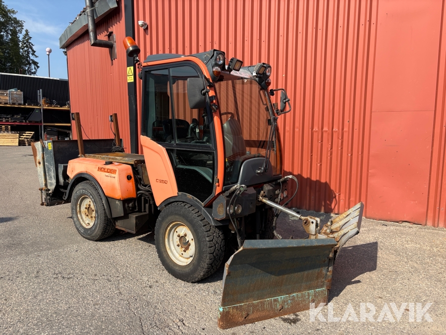 Redskapsbärare Holder C250 med vikplog & sandspridare