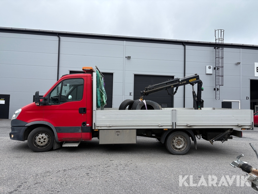 Lastbil med kran Iveco Daily 35S17L