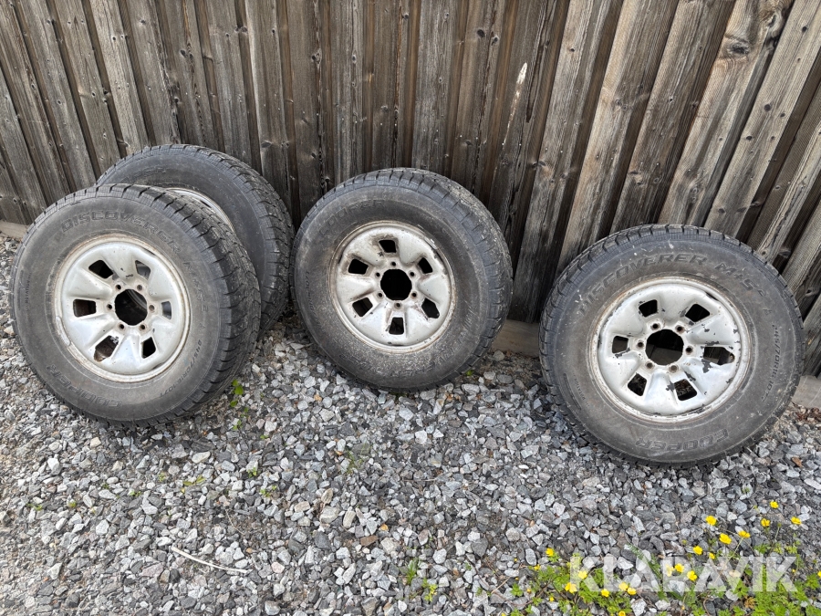Däck med fälg Cooper Discoverer 245/70R16 4st