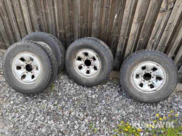Däck med fälg Cooper Discoverer 245/70R16 4st