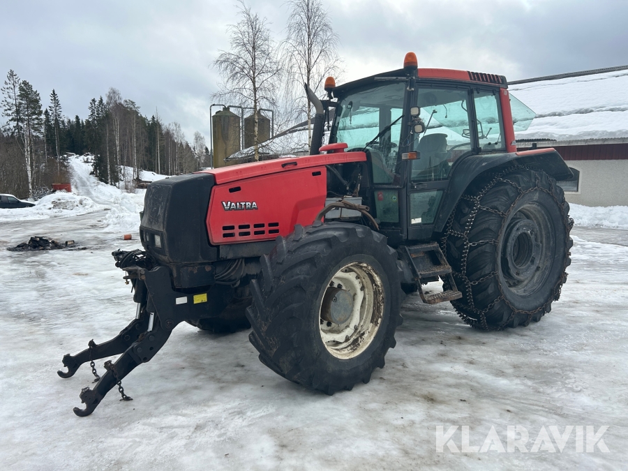 Traktor Valtra 8950