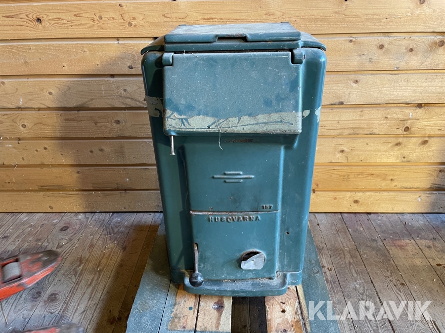 Vedeldad kamin Husqvarna