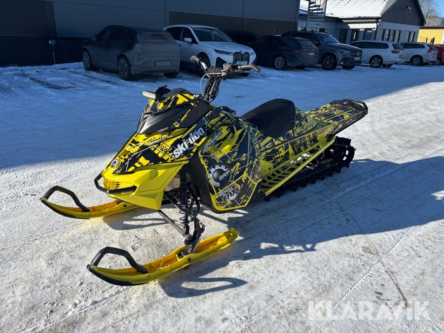 Snöskoter Ski-Doo Summit 800 E-Tec T3, 154”