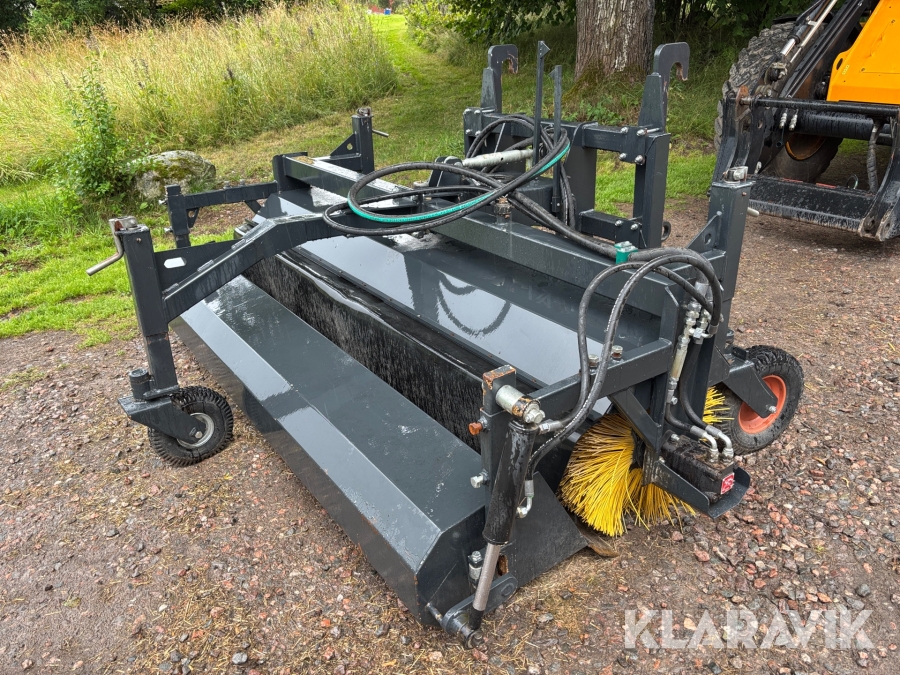 Sopvals Ysta Maskiner SV-250 HB med skopa och Stora BM fäste