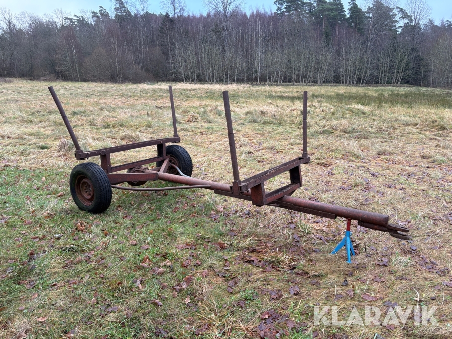Skogsvagn samt vajerkran