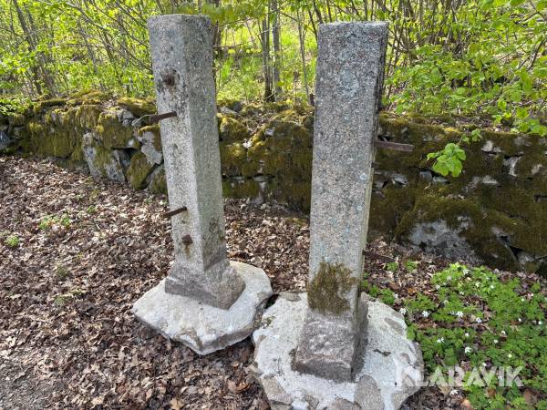 Grindstolpar