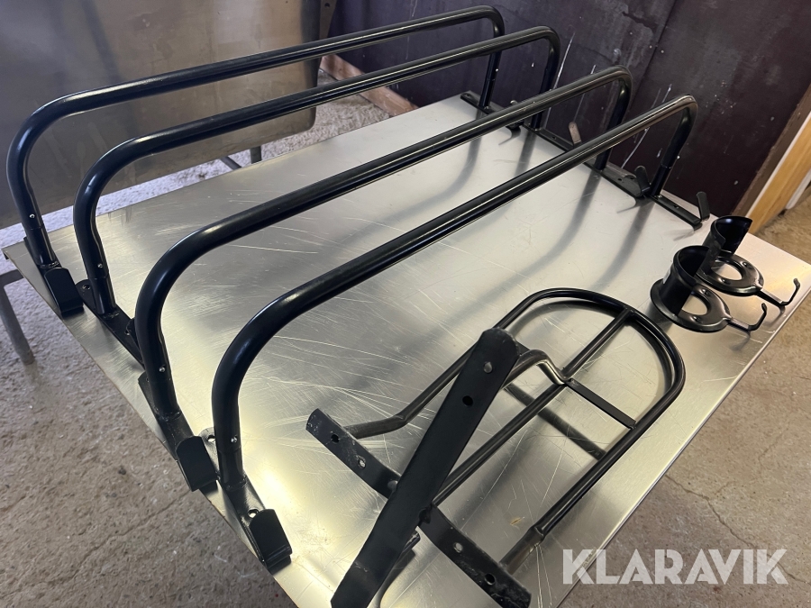 Täckeshållare 4st, sadelhållare 1st & tränshållare 2st