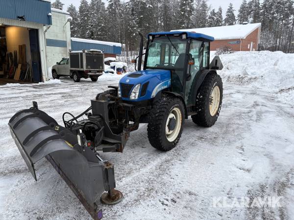 Traktor New Holland TN95DA Med snöblad