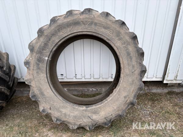 Traktordäck Goodyear 16,9R34
