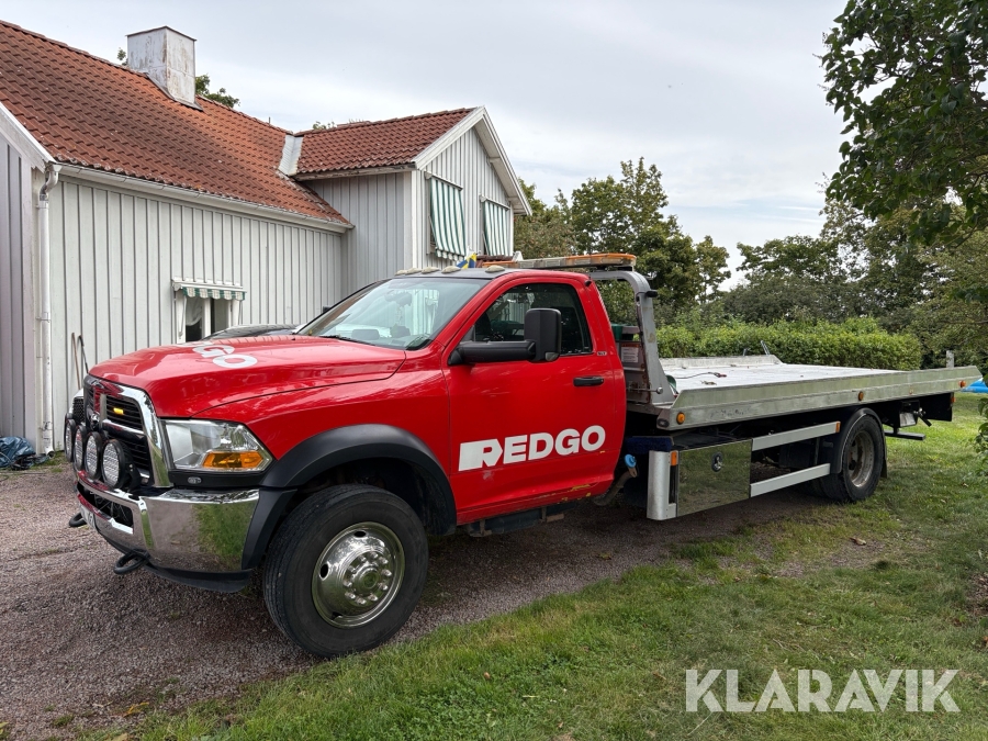 Flakbärgare Dodge RAM 5500
