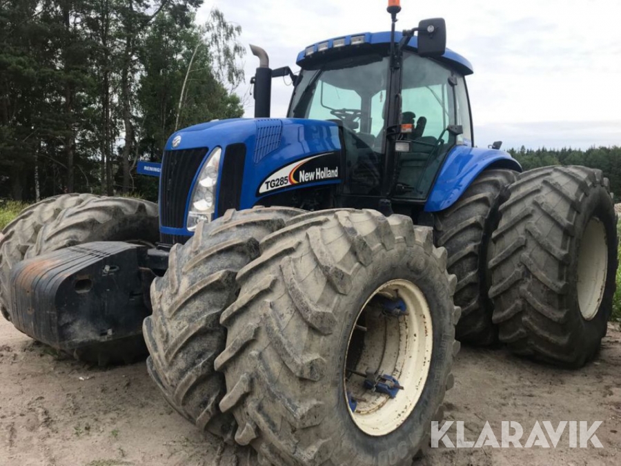 Traktor New Holland TG285 4WD