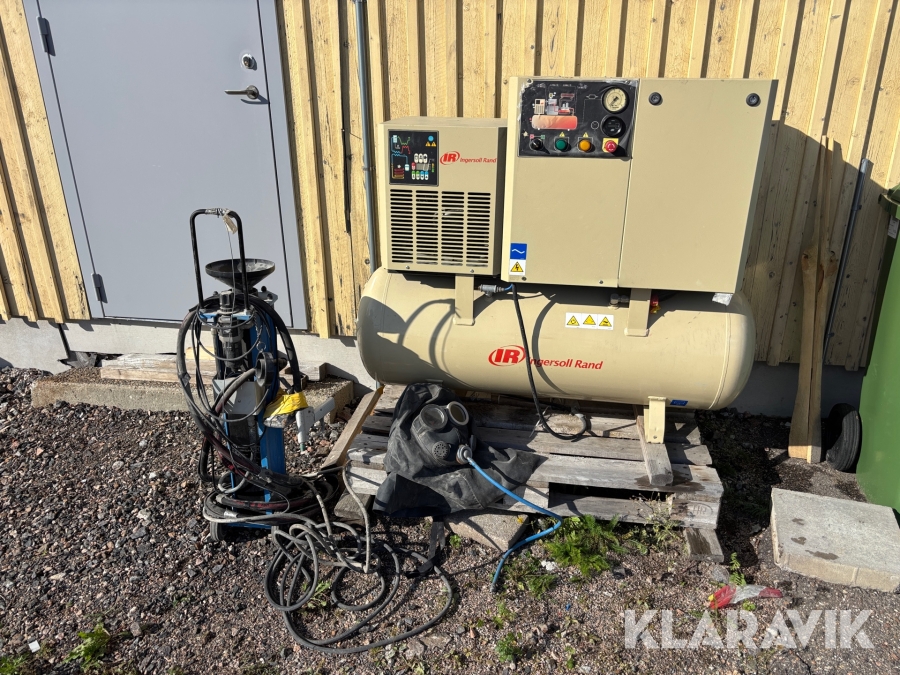 Skruvkompressor Ingersoll Rand R5IU DS-D med frystork & tillhörande sandbläster