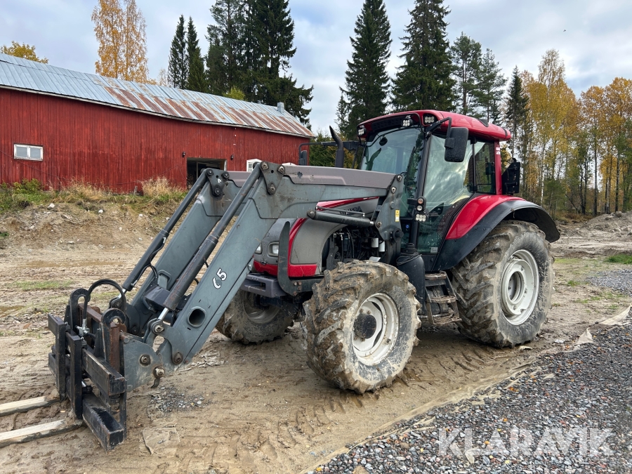 Traktor Valtra C130 med snöslunga