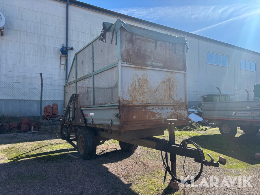 Lövsläp K-Vagnen K-Sugen med lövsug, tipp och kapell