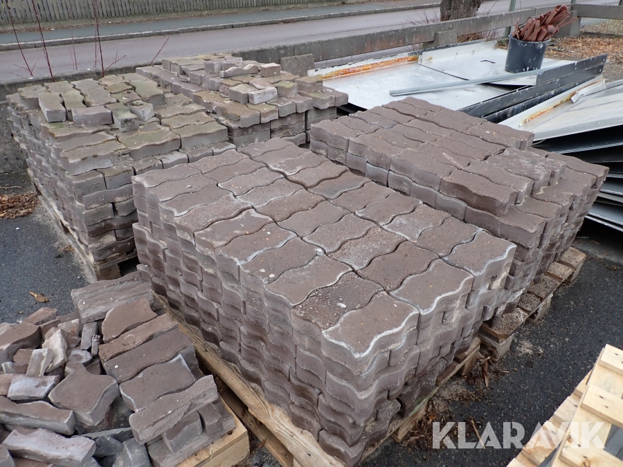 Parti med marksten S form