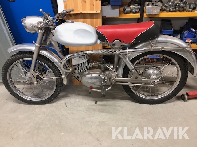 Motorcykel renoveringsobjekt Husqvarna Silverpil