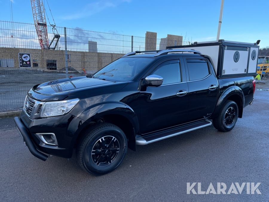 Nissan Navara 2,3 dCi fullutrustad jaktbil med hundkåpa