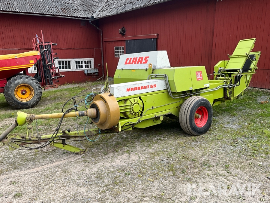 Fyrkants Balpress Claas Markant 55
