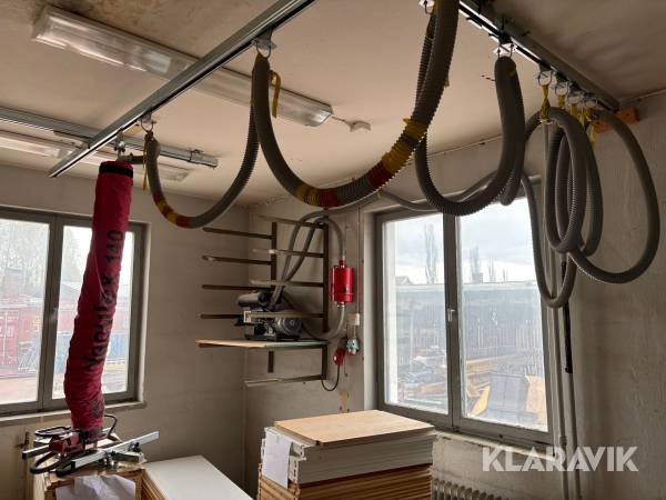 Plattlyft Vaculex VL 140 med skenor till tak