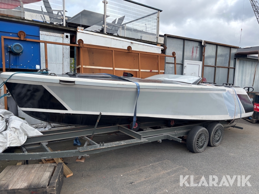 Motorbåt med 5.0 Ford V8 samt jetdrift