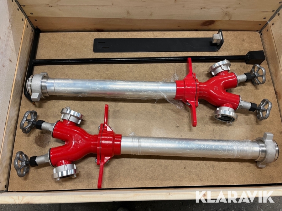 Brandposthuvud med tillhörande nyckel och nyckelhållare