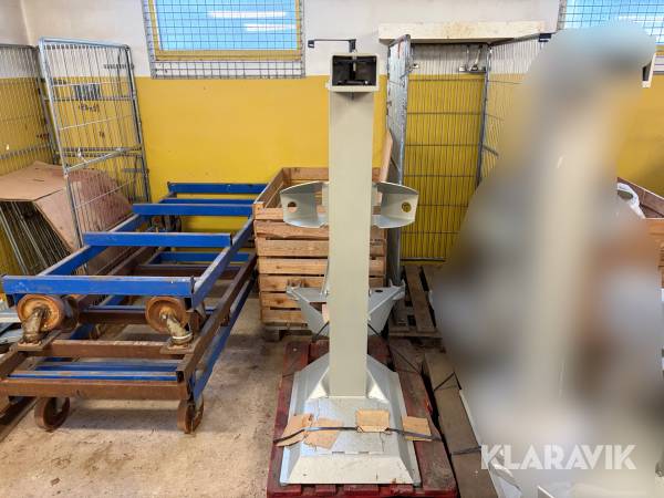 Stående vedklyv omonterad