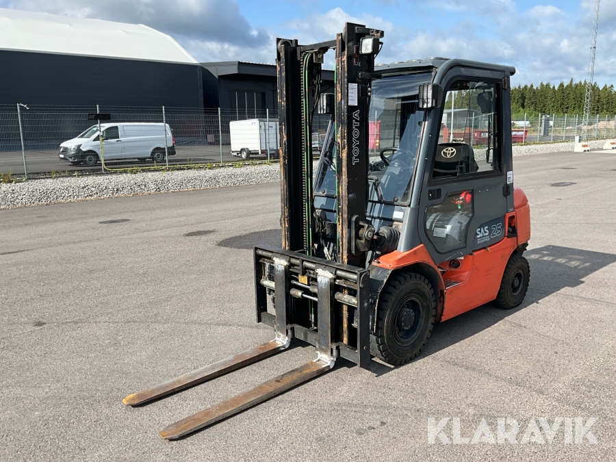 Truck Toyota 02-7FDF25