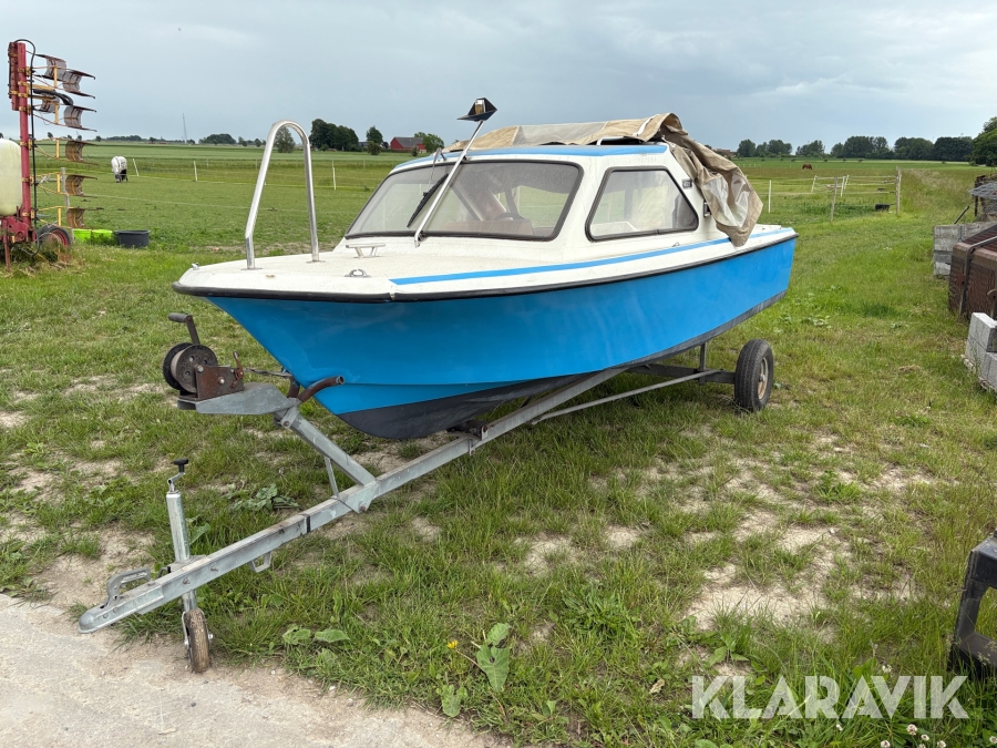 Båt Crescent 495 med kärra