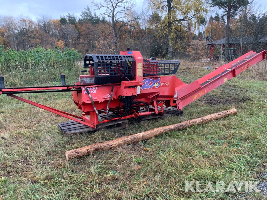 Vedmaskin Hakki Pilke 2X 30 easy El och trakordriven