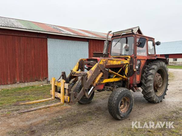 Traktor Massey Ferguson 1175 med frontlastare & redskap