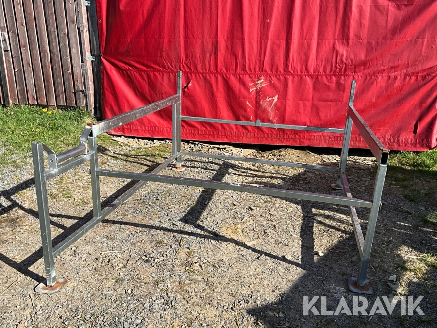 Uppläggningsbord för ved