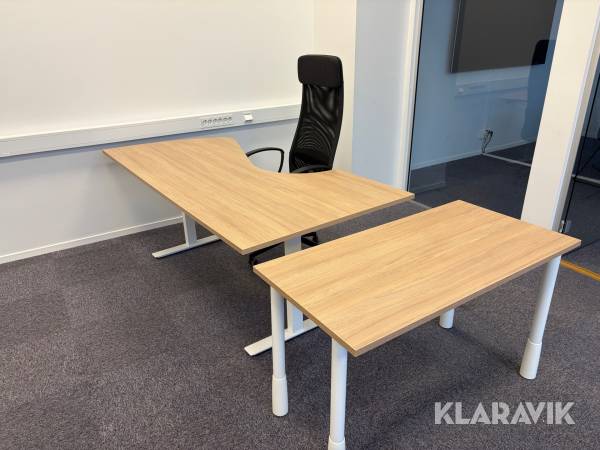 Skrivbord höj och sänkbart med stol