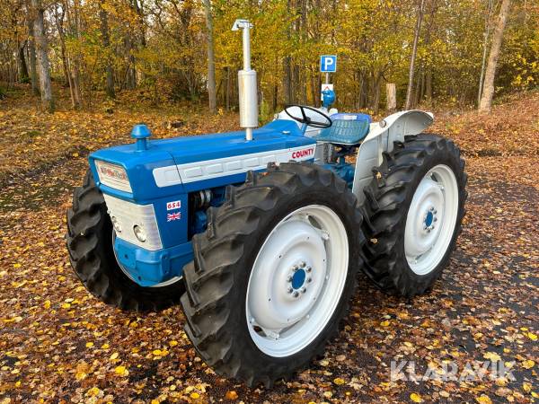 Veterantraktor Ford County 654 Super 4