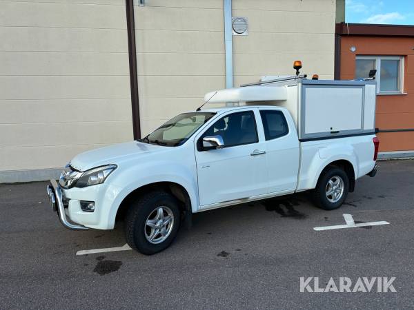 Pickup Izuzu D-max Space cab 2.5 4WD med skåp