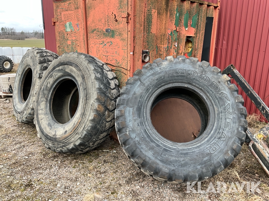 Entreprenaddäck Bridgestone & Good Year 20,5 R25