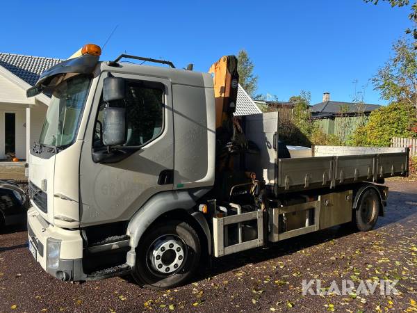 Kranbil & tippbil Volvo FL240 med gripskopa, pallyftare & ramper