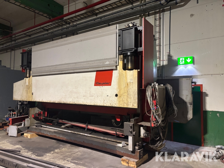 Kantbockningsmaskin Beyeler PR 36 ton