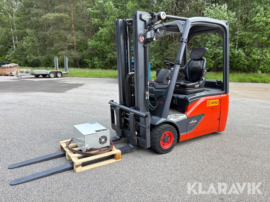 Truck Linde E16 EVO med trippel frilyft