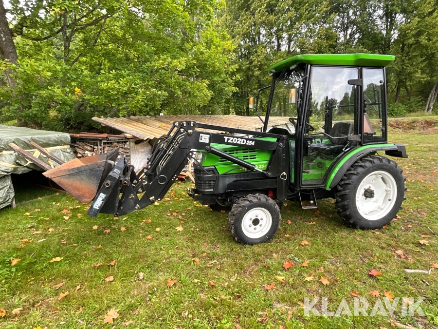Traktor Foton Europard 254 4WD med lastare + redskap