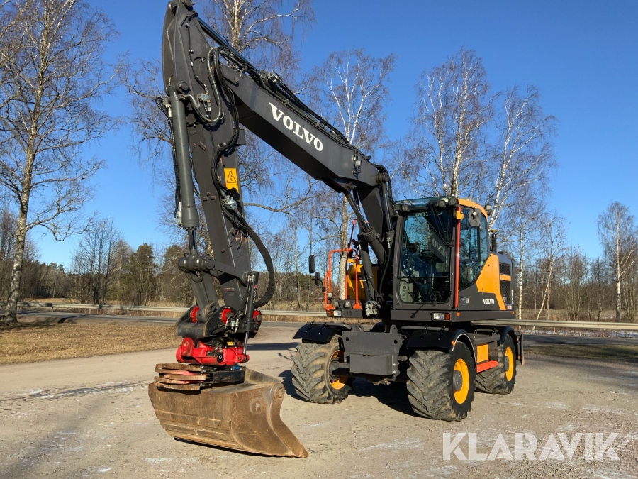 Hjulgrävare Volvo EW160E med rototilt, dumpervagn och flera redskap