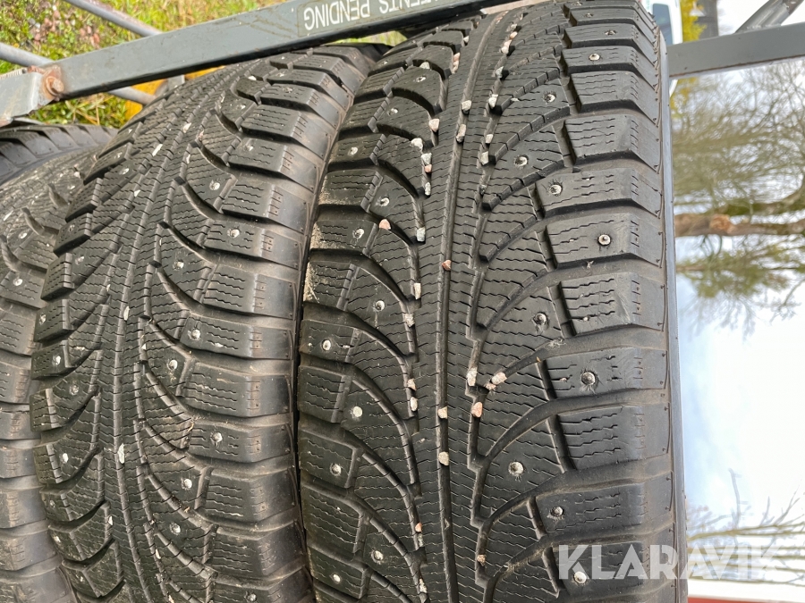 Klaravik Auktioner | Däck Champiro Ice Pro suv 235/6018 till Suv 4 st