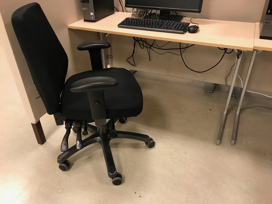 Hopfällbara bord, stolar m.m.